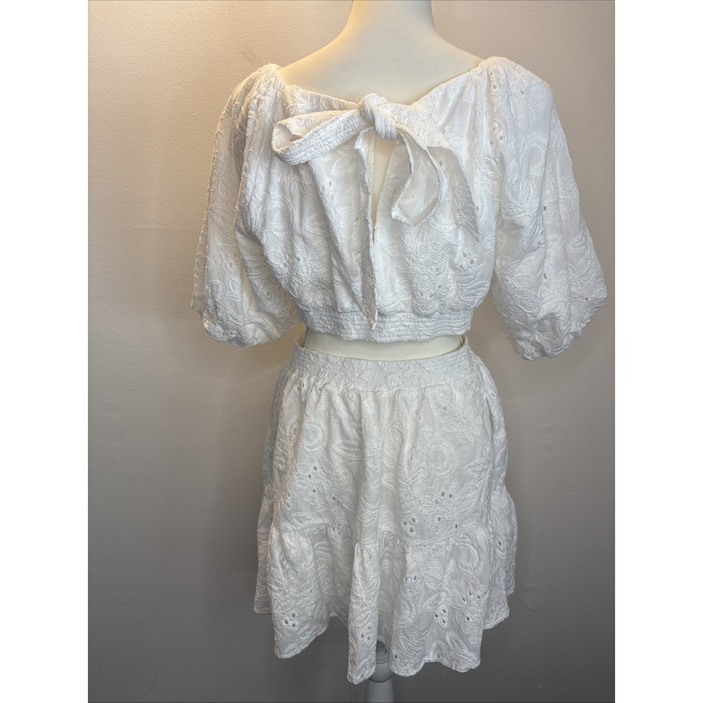 En Saison Womens Medium White Eyelet Puff-Sleeve Mini Dress Open Tie Back - Picture 3 of 9